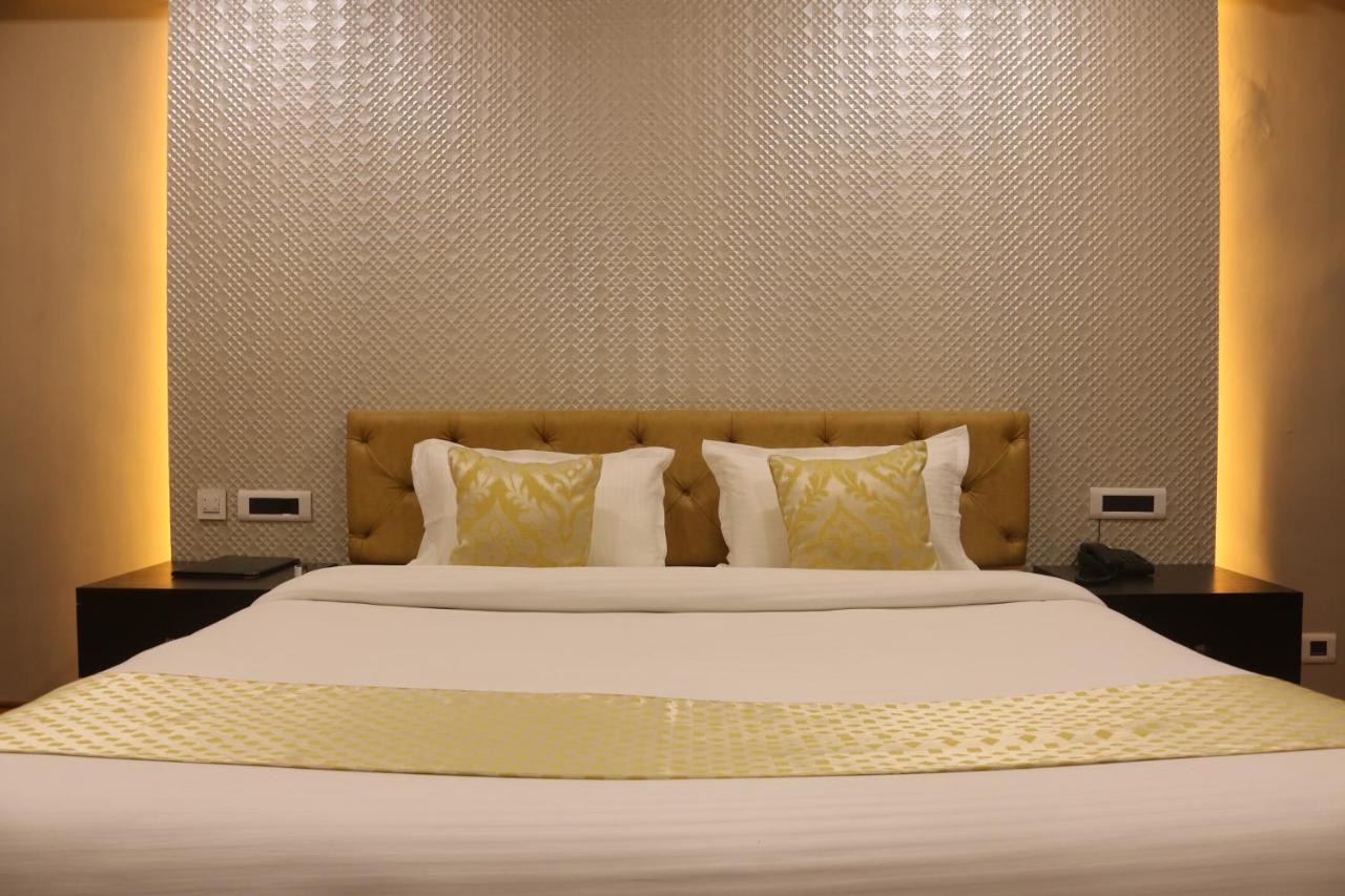 Hotel The Kalyaniz Gauháti Kültér fotó