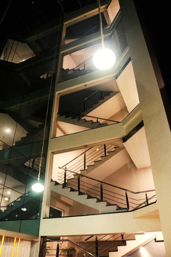 Hotel The Kalyaniz Gauháti Kültér fotó
